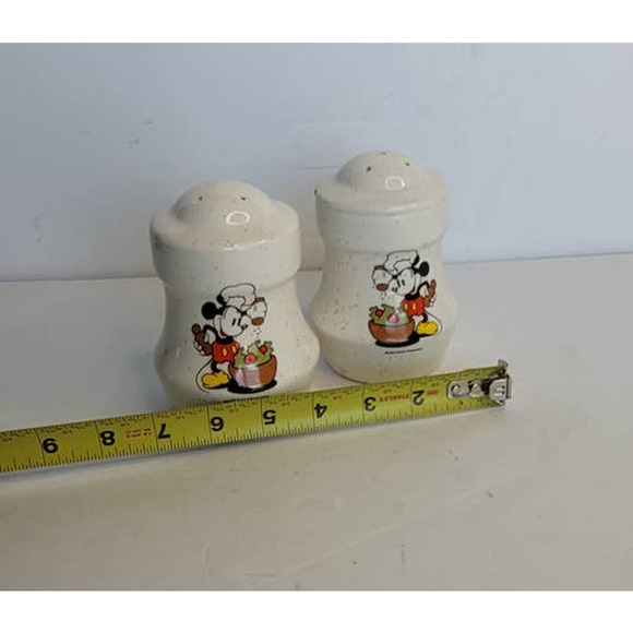 Treasures Craft Disney Chef Mickey Mouse Ceramic Salt and Pepper Shakers - Picture 5 of 5